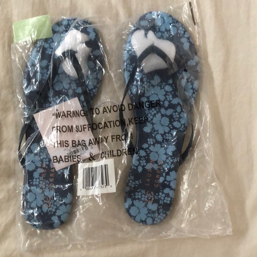 Brand New LC Lauren Conrad Blue flip-flops
